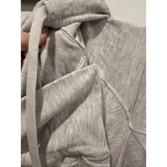 Lululemon Coast Easy Wrap Size 8 - Picture 7 of 9